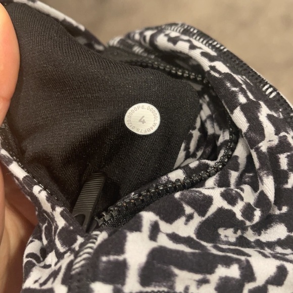 Lululemon Hooded Define Jacket *Nulu
Urban Block Ice Grey Black - Picture 10 of 10